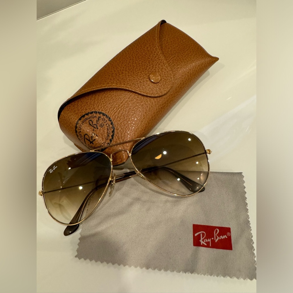 Ray-Ban Unisex Brown Gradient Lens with Gold Frame